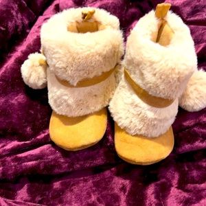 Fur winter boots